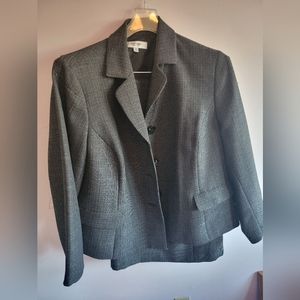 Jones of New York skirt suit